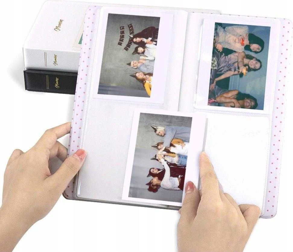 LoveInstant albumas su 64 „Polaroid“ / „Memories“ baltomis nuotraukomis