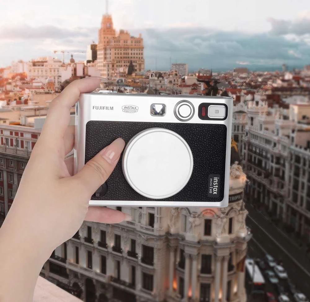 LoveInstant apsauginis lęšio dangtelis Fujifilm Fuji Instax Mini Evo / sidabrinis