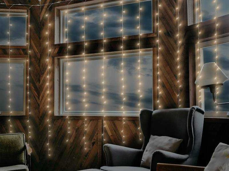 Moon in the room MOON Šviesos užuolaida 240 LED, 2×3 m, 8 funkcijos, 230 V, valdoma nuotoliniu būdu, šiltai balta šviesa