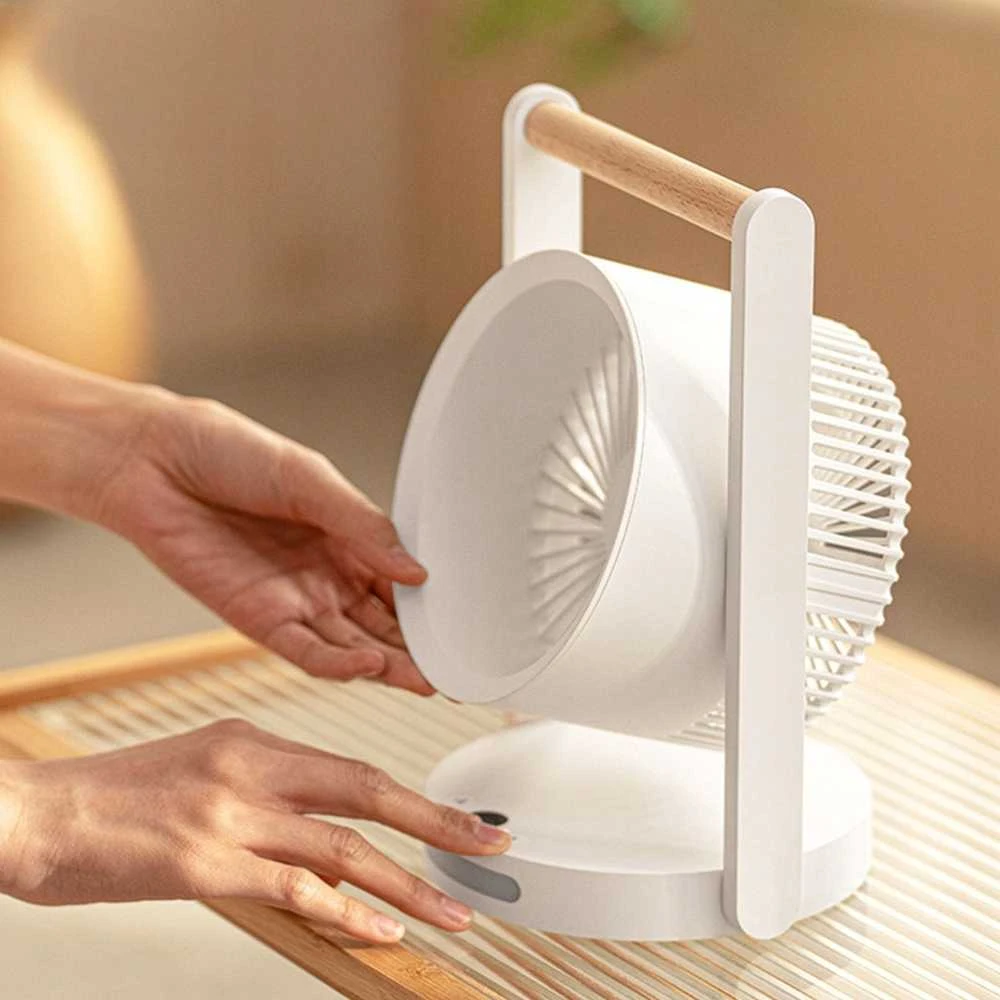 LTC Ventiliatorius stalinis ventiliatorius su medine rankena, greičio lygiais, naktine lempute, ekranu, įkrovimo indikatoriumi, įkrovimu per USB C, 10 W, 3600 mAh, 6,4 colio