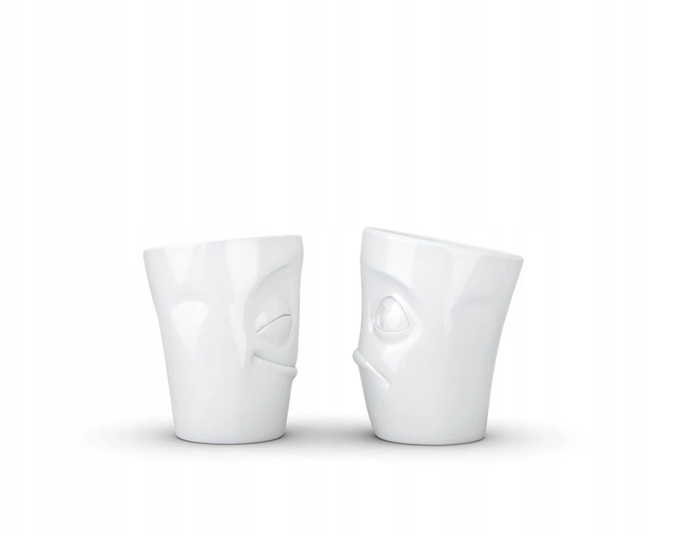 Lumarko FIFTYEIGHT Puodelis 350ml Zachwycony & Zaskoczony balta T012801 Puodelis 350 ml su užrašu „Zachwycony & Zaskoczony“ (Susižavėjęs & Nustebintas), baltas.