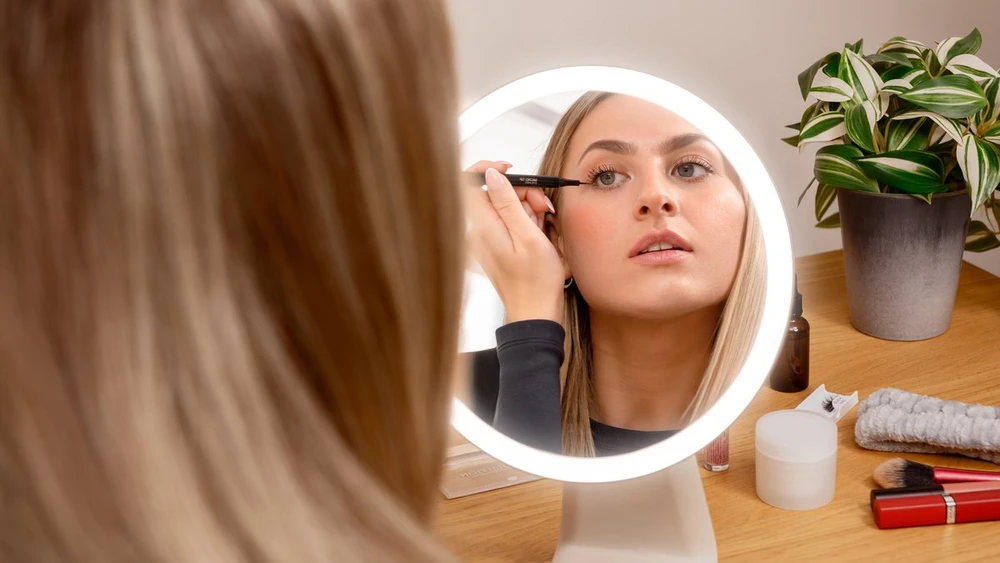 Kosmetinis veidrodėlis Cecotec FaceCare Mirror dizainas su apšvietimo lempa 2000mAh