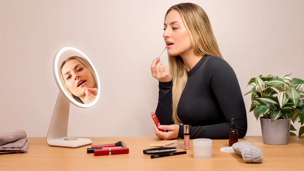 Kosmetinis veidrodėlis Cecotec FaceCare Mirror dizainas su apšvietimo lempa 2000mAh