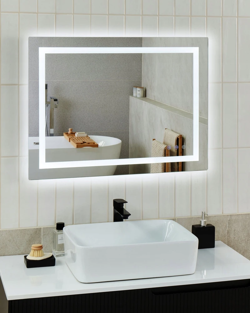 Beliani Vonios veidrodis su LED apšvietimu PRENOIS 80 x 60 cm, sidabrinis