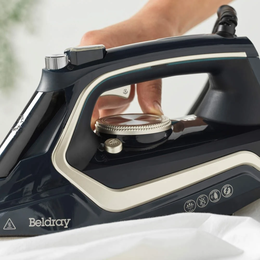 Lygintuvas Beldray Żelazo Parowe Beldray 2600W Ultra Sleek 280ml Anti-Calc Ciągły wyrzut pary