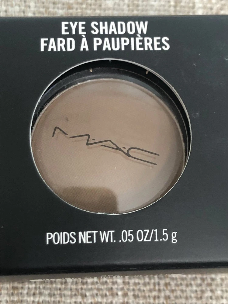 MAC Cosmetics Matte akių šešėliai (Small Eyeshadow Matte) 1,5 g, Sandstone