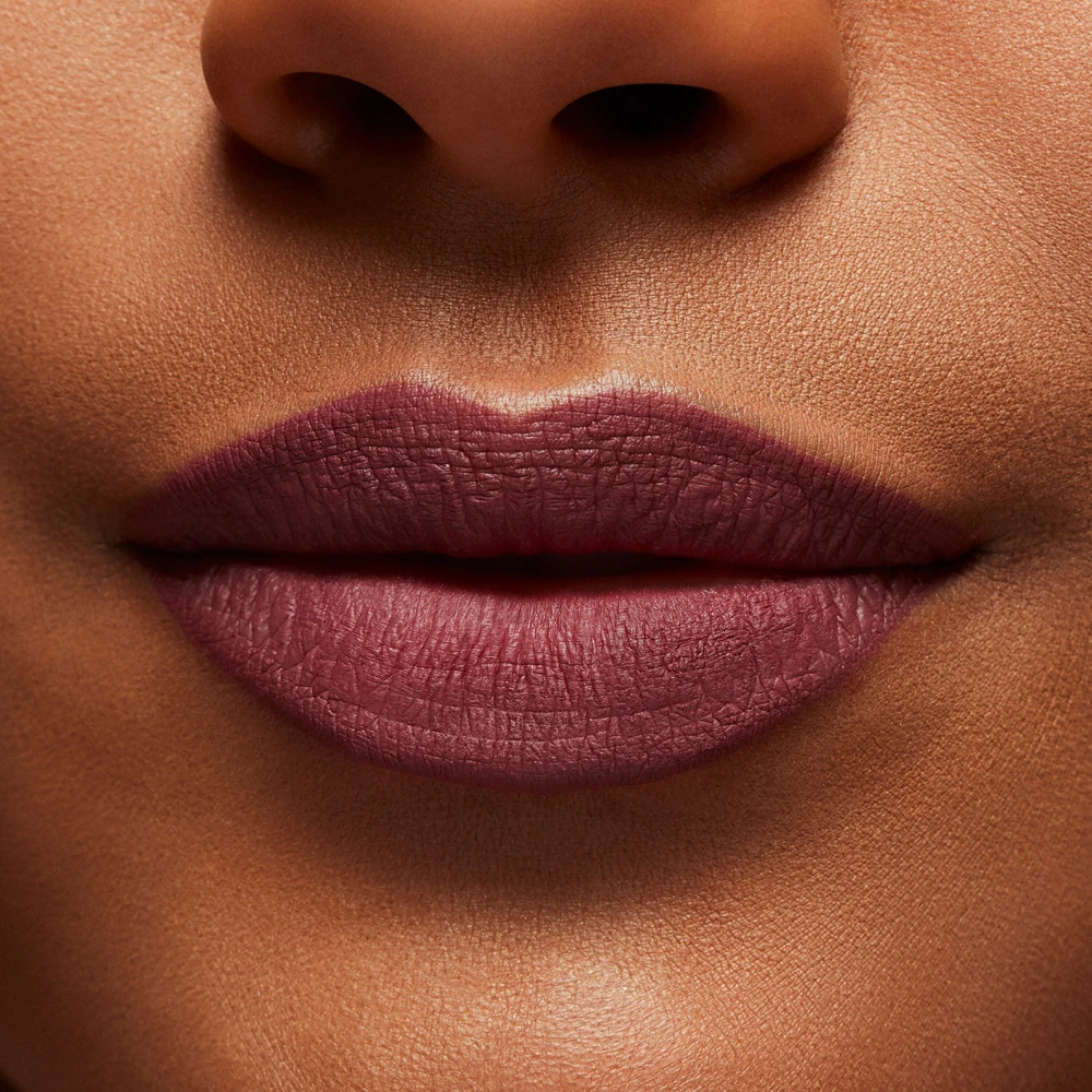 MAC Locked Kiss 24HR skysti lūpų dažai 52 Vixen, 4 ml