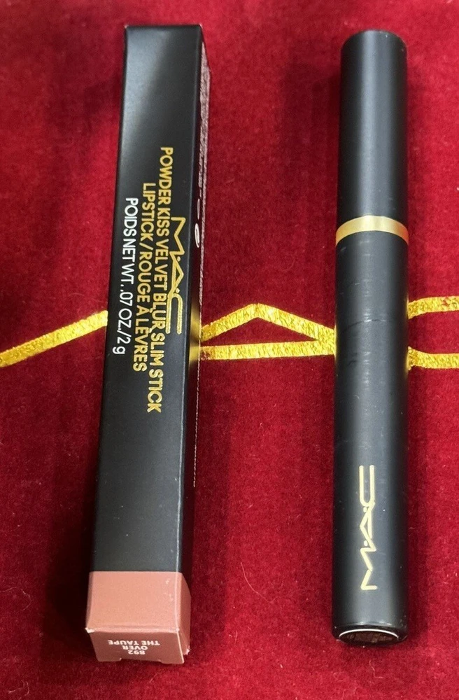 Lūpų dažai MAC Powder Kiss Velvet Blur Slim Stick, 2 g. | spalva: 892 Over The Taupe
