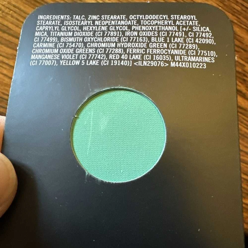 MAC Pro matinių akių šešėlių pudra „Kelly“ papildymas 1,35 g