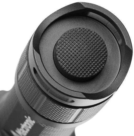 „MacTronic“ įkraunamas LED rankinis žibintuvėlis (LED) su „Juodas Eye“ 1550 THH0047