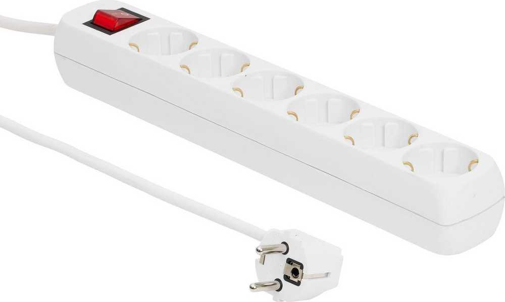 Maitinimo kabelis MicroConnect Microconnect ADC13 skirstytuvas 1,5 m 6 x tinklo lizdai Vidinis Baltas