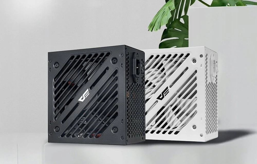 „DarkFlash EMT750“ kompiuterio maitinimo šaltinis (juodas)