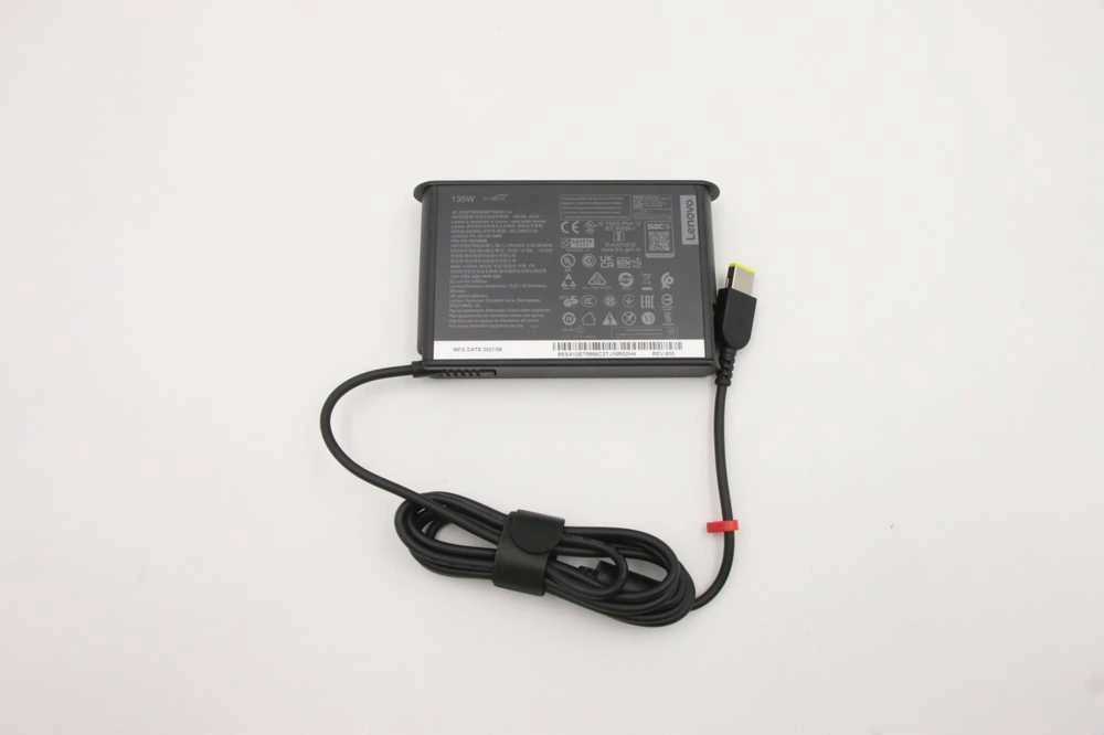 Lenovo 135W kroviklis su geltonu stačiakampiu antgaliu