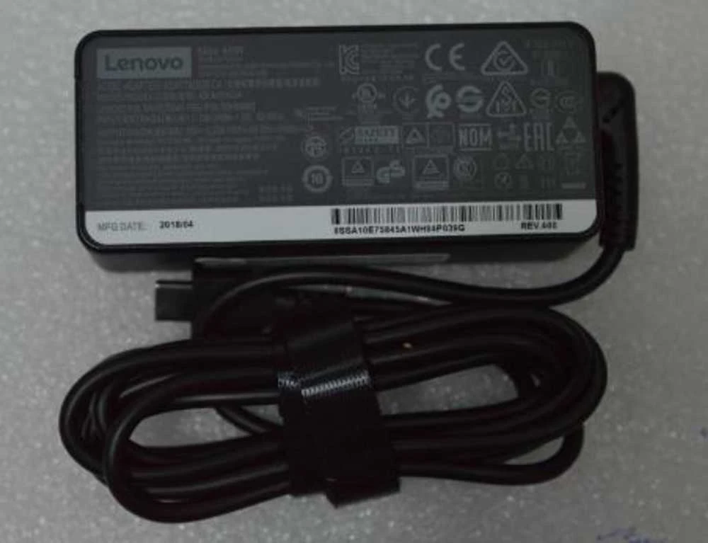 Lenovo maitinimo adapteris su technine etikete