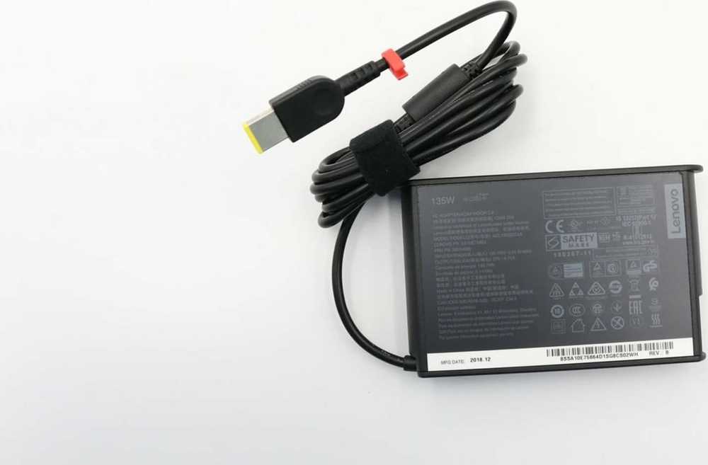 Nešiojamojo kompiuterio maitinimo adapteris Lenovo 135 W, 20 V (00HM686)