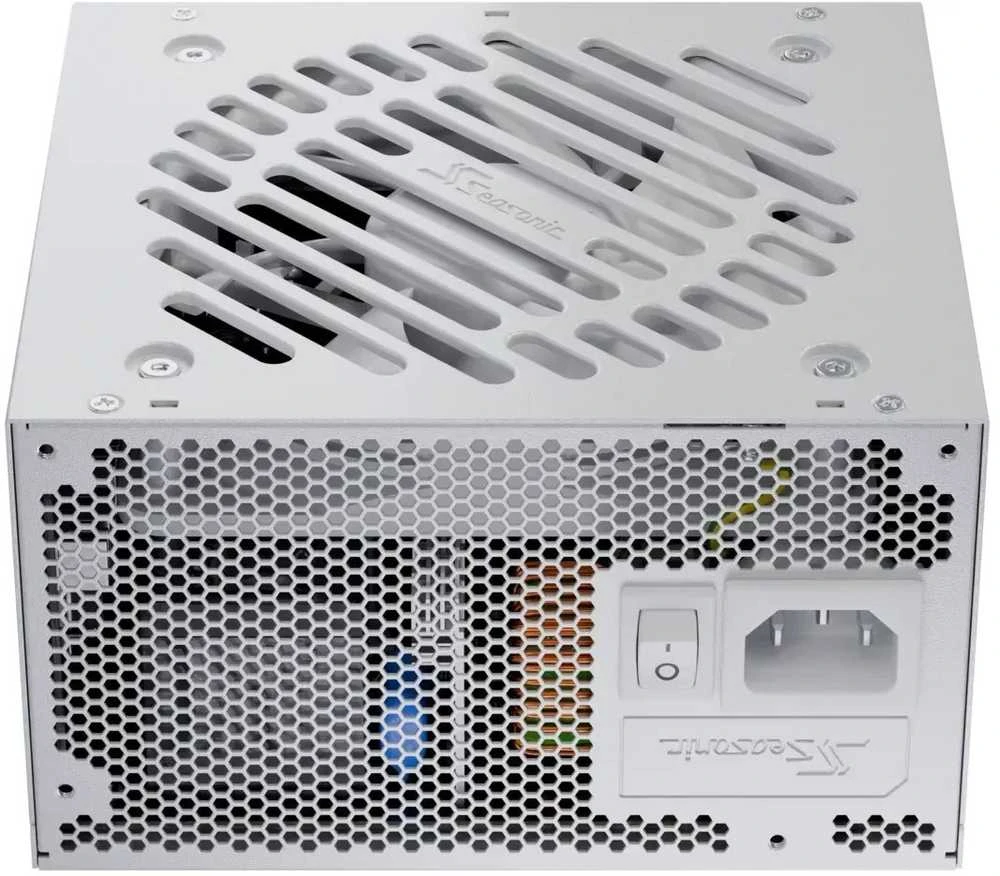 850W „Seasonic Core GX-850-V2-Baltas“ kabelių valdymas