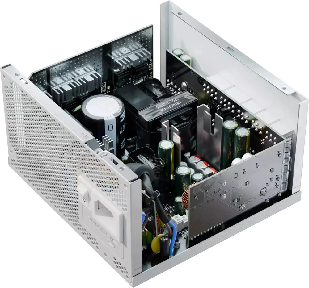 650W „Seasonic Core GX-650-V2-Baltas“ kabelių valdymas