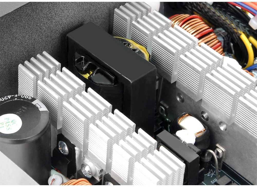 650 W Thermaltake TR2 S