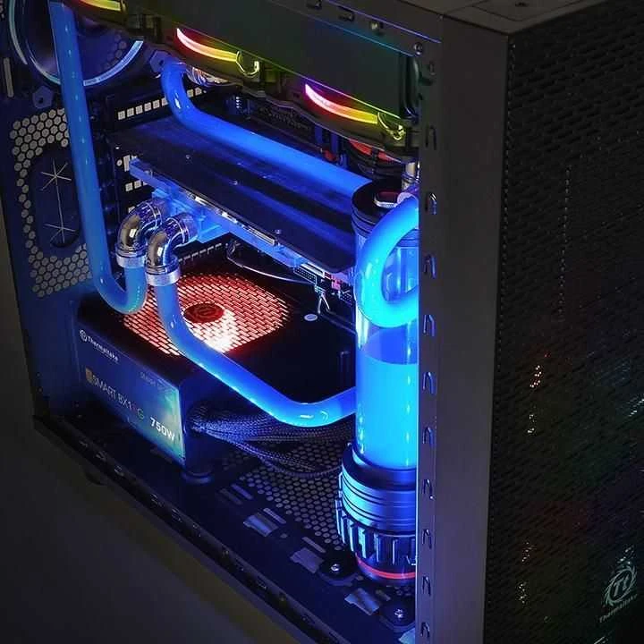 Maitinimo šaltinis Thermaltake Smart BX1 PS-SPD-0550NNSABE-1 (550 W, aktyvus, 120 mm)