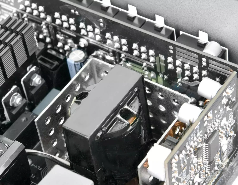Thermaltake ToughPower PT 850W maitinimo šaltinis (PS-TPP-0850FNFAPE-1)