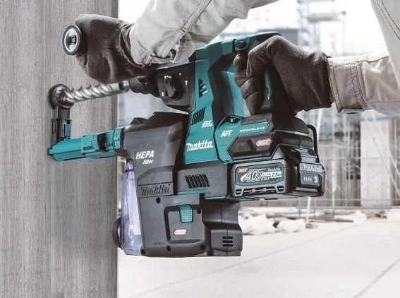 Makita HR004GZ01 Perforatorius XGT, 2,9 J, 28mm; 4,1kg, bešepetėlinis variklis, greitojo keitimo griebtuvas, AVT; XPT; "Z" versija - komplektuojamas be akumuliatoriaus ir kroviklio