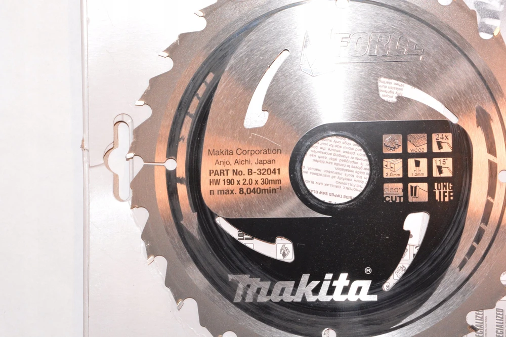 Makita T.C.T. pjūklas M-FORCE 190X2X30mm 15° T24 B-32041 T.C.T • 190 x30 mm • T24 • 15° • Medienai
