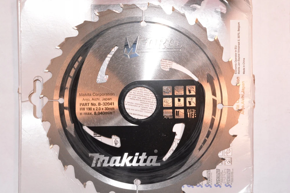 Makita T.C.T. pjūklas M-FORCE 190X2X30mm 15° T24 B-32041 T.C.T • 190 x30 mm • T24 • 15° • Medienai