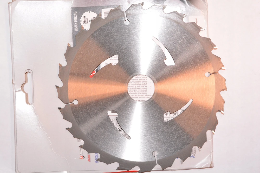 Makita T.C.T. pjūklas M-FORCE 190X2X30mm 15° T24 B-32041 T.C.T • 190 x30 mm • T24 • 15° • Medienai