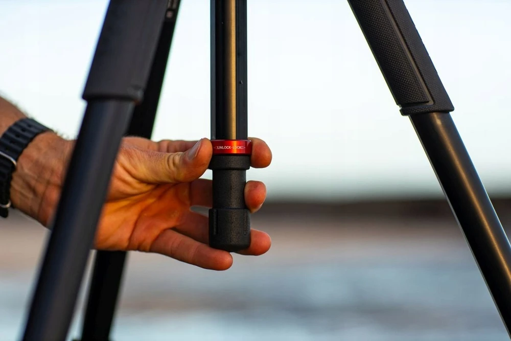 Manfrotto 055 Video Alu Juodas su głowicą 502AH