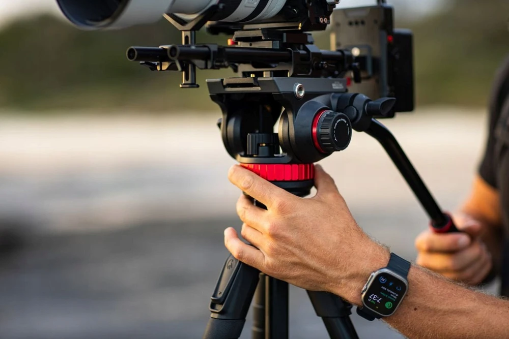 Manfrotto 055 Video Alu Juodas su głowicą 502AH