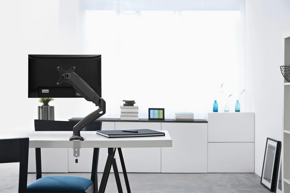 Manhattan Laikiklis biurkowy na monitorius 17'' - 32'' (462495)