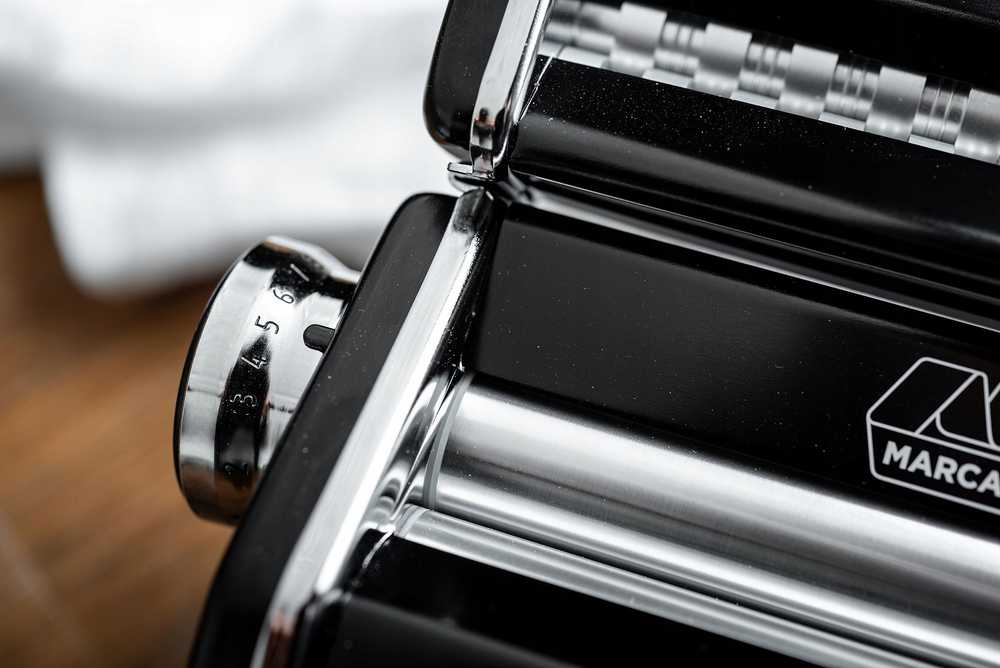 Marcato Marcato ATLAS 150 NERA + PASTA- BIKE NERO
