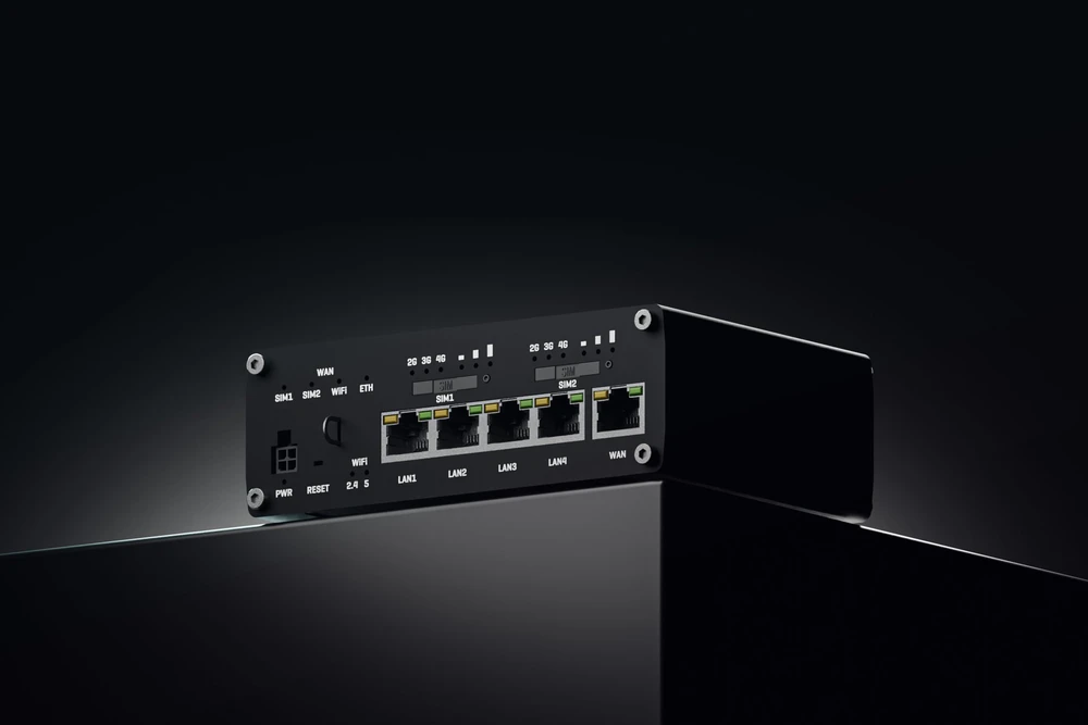 TELTONIKA daiktų interneto maršrutizatorius RUTX12 2X LTE+ETH+WIFI