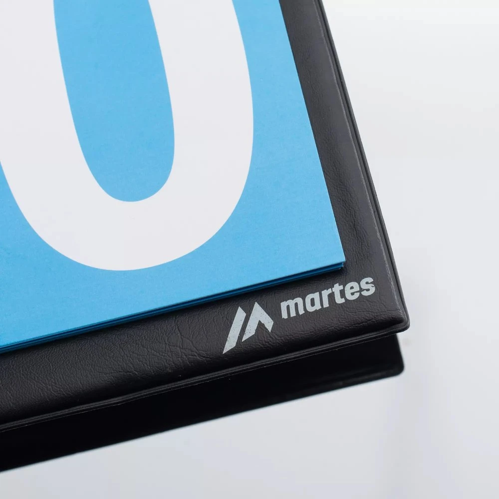 Martes Stovima išskleidžiama rezultatų lenta su skaičiuotuvu Martes Scorer 36x17x0,5cm