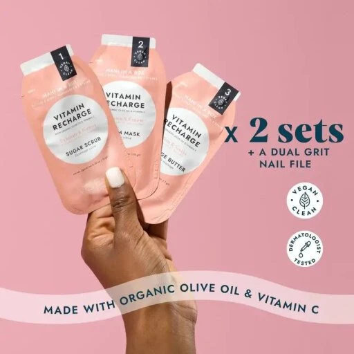 Voesh „Mani Moments Duo“ 2 rinkiniai 3 žingsnių vitaminų atgaivinančiam manikiūrui