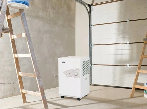 Sausintuvas Buitinis drėgmės surinkėjas Master DH 62; 890 W