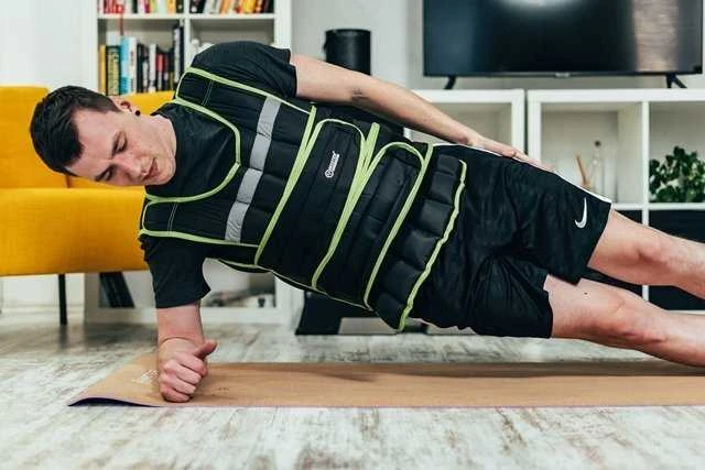 Master Meistro treniruočių liemenė su 20 kg svoriu