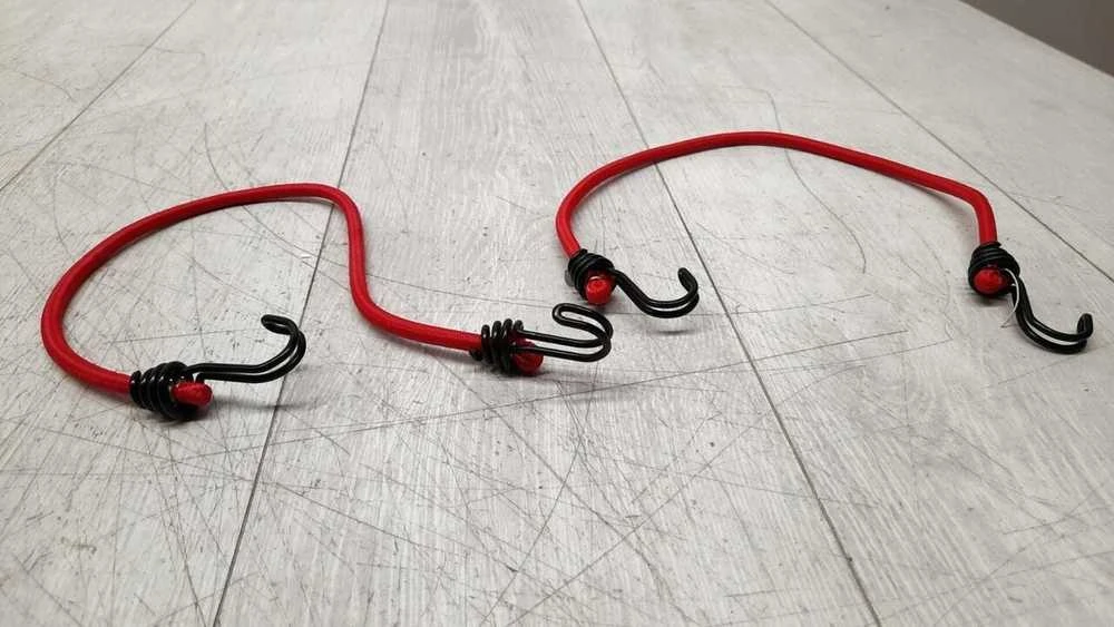 Master Lock Masterlock 2 tvirtinimo gumų komplektas su kabliukais, 60cm, raudona