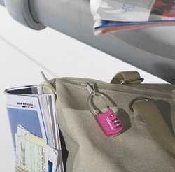 Master Lock Pagrindinis užraktas, kombinuotas bagažo užraktas, spalvų asorti TSA 4688EURD