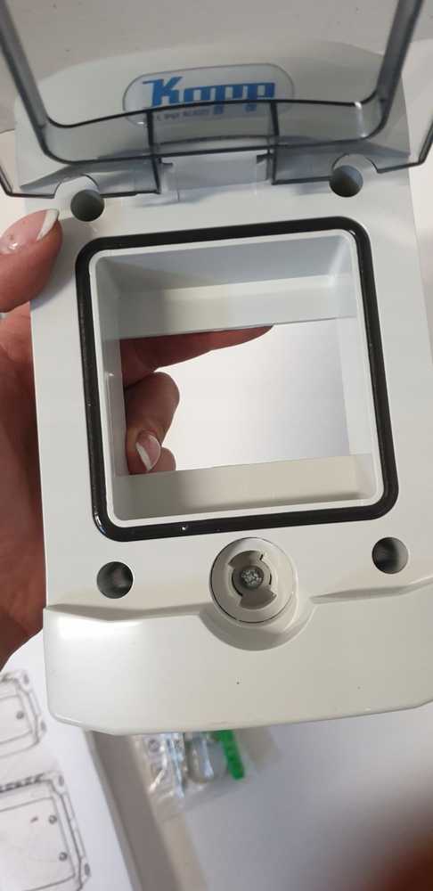 „MasterLock Master Lock“ plokščias guminis laido dvigubas laidas 3225EURDAT