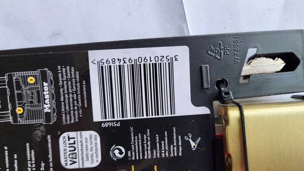 „MasterLock Master Lock“ spyna, pagaminta iš laminuoto plieno (64 mm), M15BEURDLF