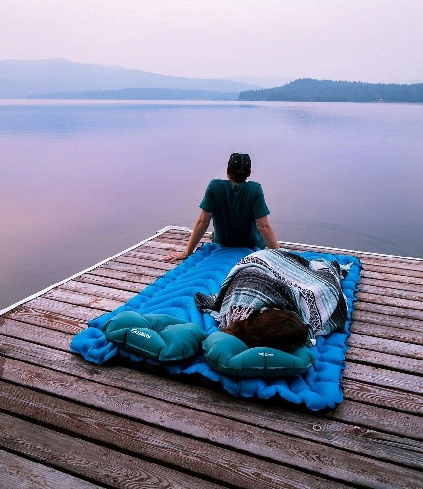 Klymit dvivietis pripučiamas turistinis kilimėlis, V formos, 120 cm pločio, mėlynas, 2 asmenims, 06DVBL02E