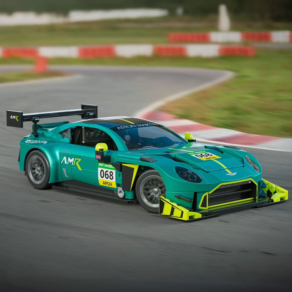 MATTEL BRICK SHOP HOT WHEELS Aston Martin Vantage GT3 konstruktorius (JLF51)
