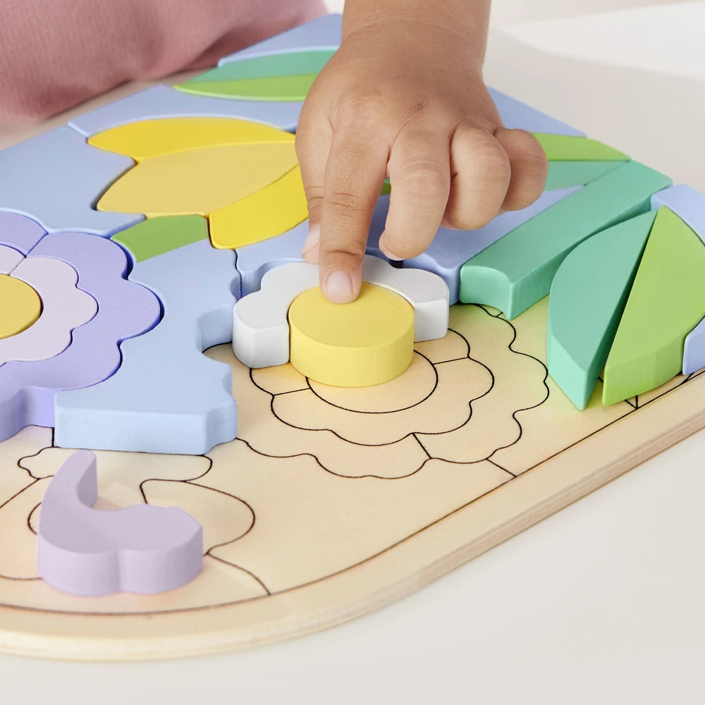 Mattel FISHER-PRICE medinė dėlionė – Gėlės (HXT97)
