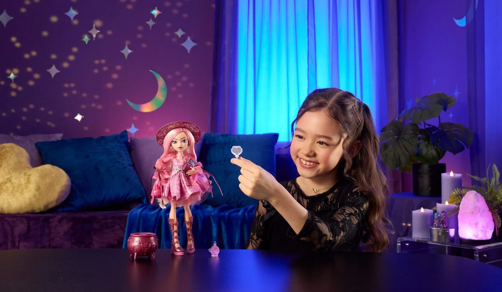 Mattel MONSTER HIGH MOONSPELL MAGIC lėlė Carina - meilės kerėtoja (JNM26)