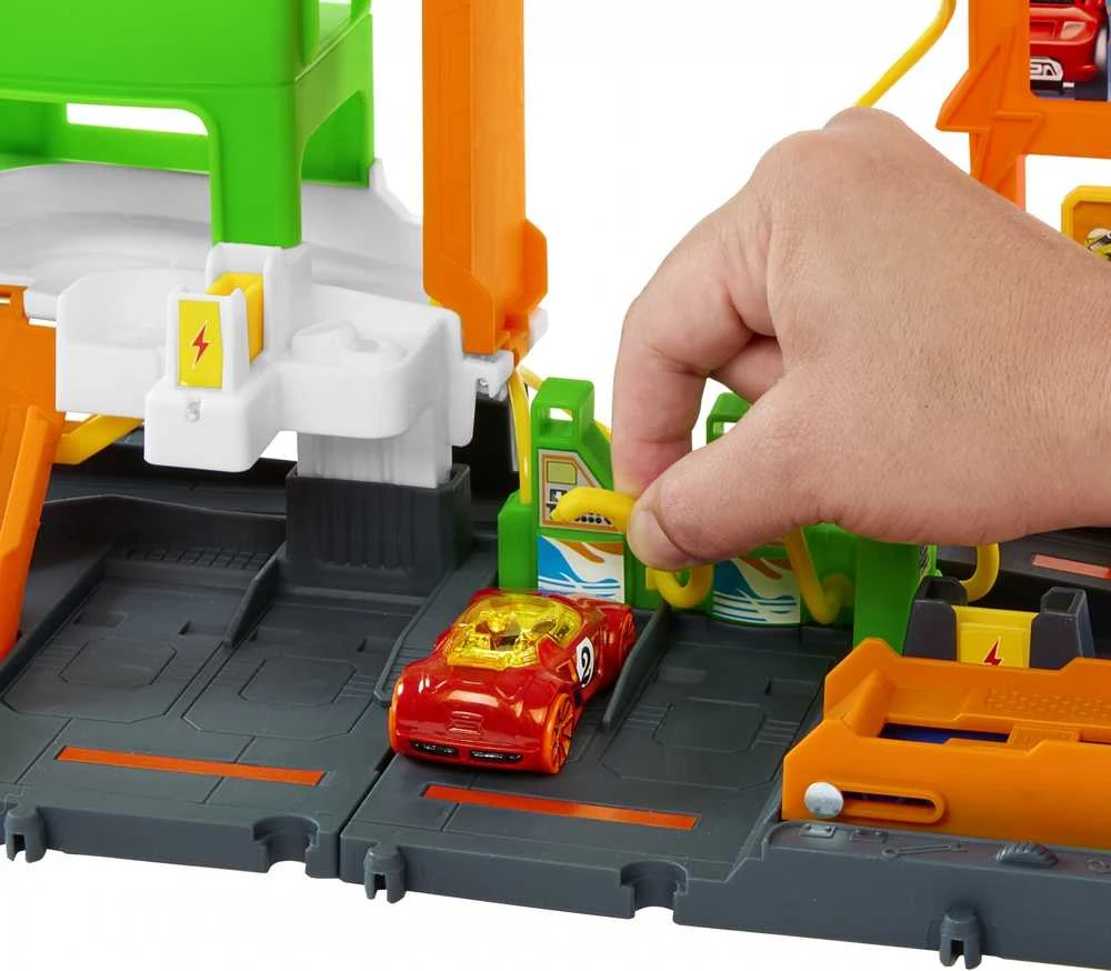 Transporto žaislų komplektas Hot Wheels City Fuel Station