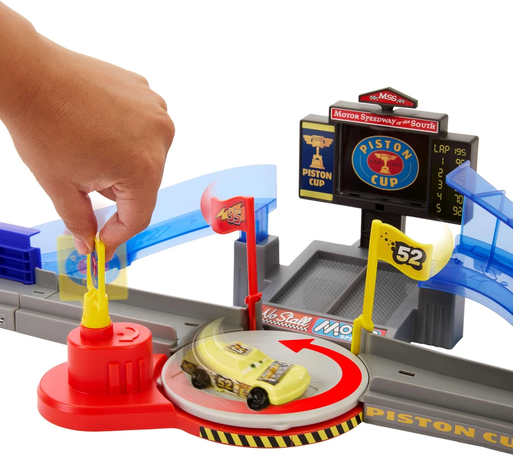 Mattel CARS triukų trasa – Piston Cup (JHL42)