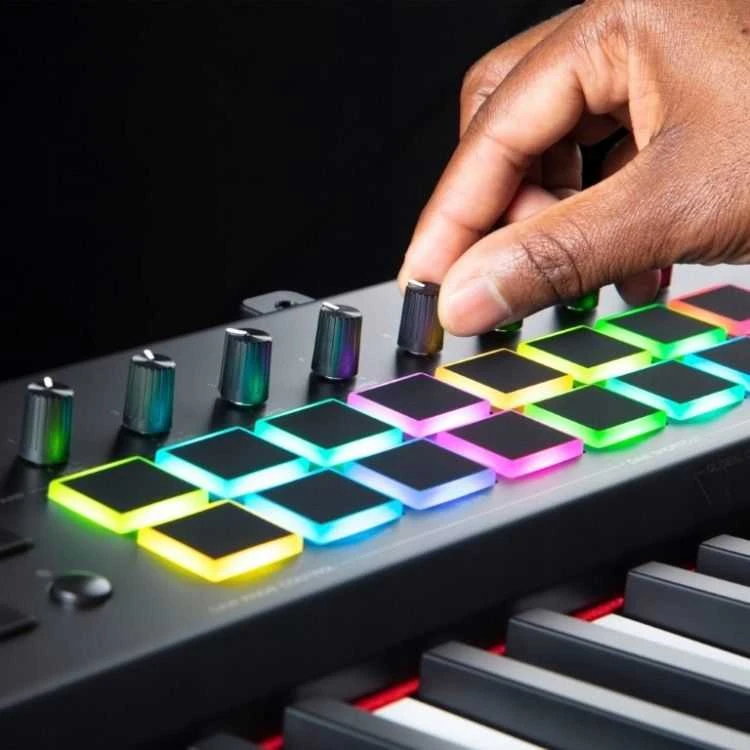 M-Audio M-AUDIO HAMMER 88 PRO - Klaviatūra STERUJĄCA