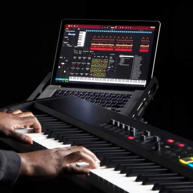 M-Audio M-AUDIO HAMMER 88 PRO - Klaviatūra STERUJĄCA