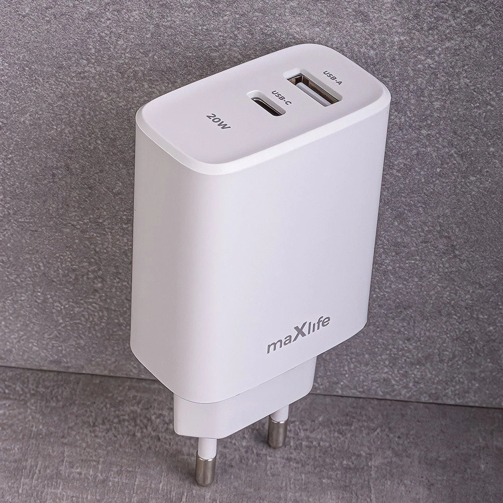 Maxlife MXTC-10-20AC PD QC įkroviklis 1x USB-C 1x USB 20W baltas